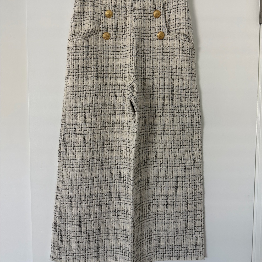 Zara Cream and Black Tweed Wide-Leg Cropped Pants with Gold Buttons